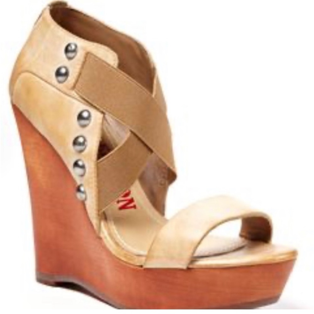 True religion leather platforms. Wooden wedge. Leather upper. Man made solely.
